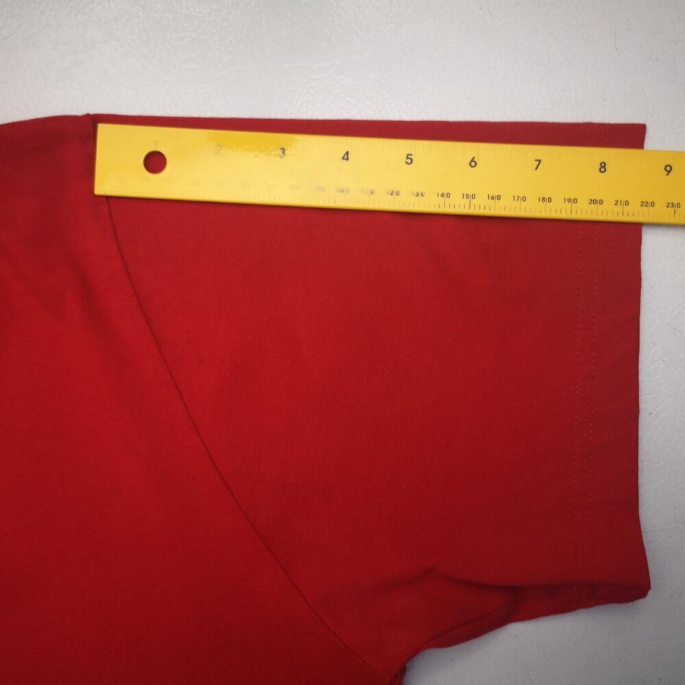 NHL Calgary Flames Hockey Men's Size Large (42-44) Red Short Sleeves T-shirt - Picture 8 of 9